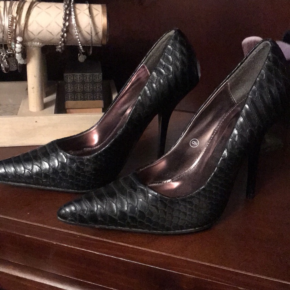 🔥 Hot Special: Fabulous Snakeskin Heels